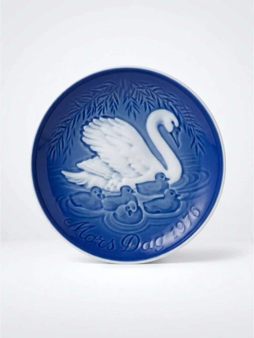 B&G Copenhagen Mother's Day 1976 Swan & Cygnets Collector Plate Denmark 9376